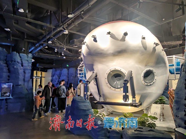 科普游人气旺 沉浸式探索科技与文化盛宴