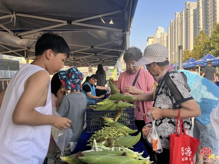  Take a big bite of meat! The "Spring People's Livestock Feast" is full of fragrance, and the citizens' "food" is lingering