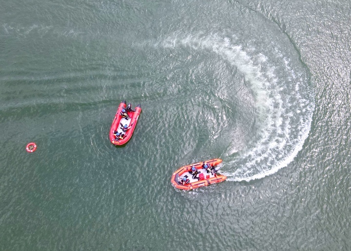 济南消防开展水域救援演练