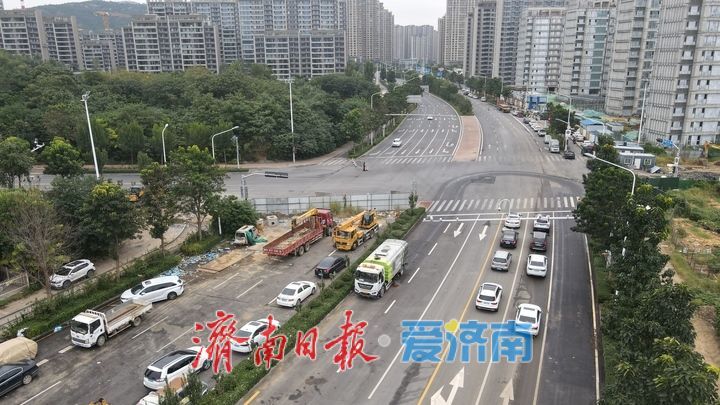 项目强省会｜打通东部城区主干道“断头路”，凤鸣路南端新建道路半幅开放通行