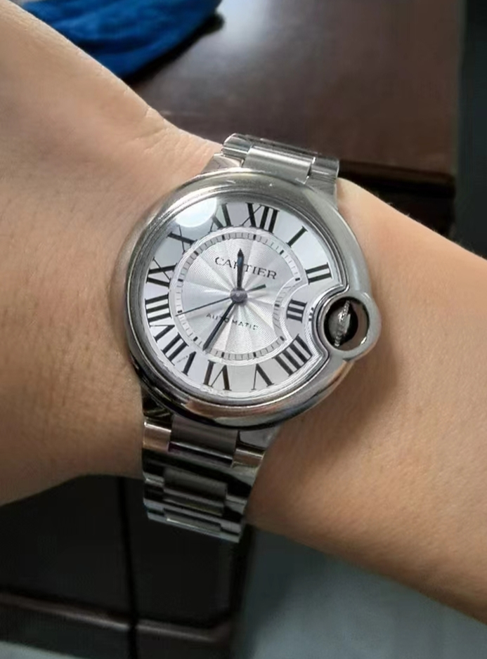 47500元购买卡地亚机械手表多次维修后仍走时不准，品牌方：每天±30秒是正常现象