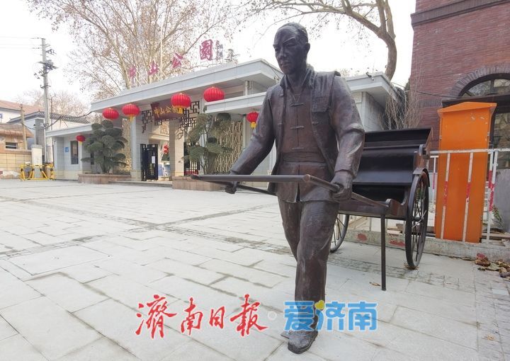 泉城年味气氛组已就位，是“蛇”候过年啦！