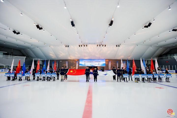 Ȫ���ڱ�ѩ ȫ���������������е��߽춬��...