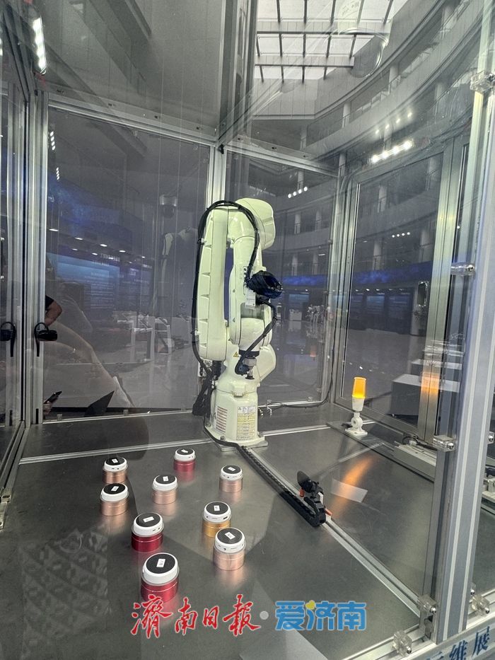 首届济南市机器人产业创新成果展暨供需对接活动顺利启动