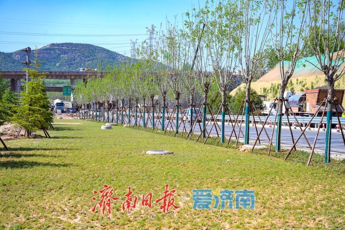 新拓宽的济南港九路即将正式通车