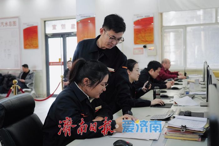 新春走基层｜秸秆变“绿金”，蹚出双赢路