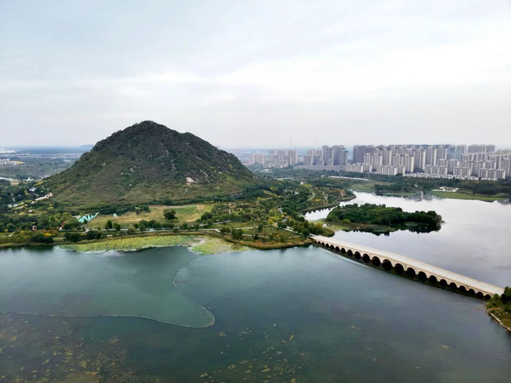 国内民用首例！“一巢四机”无人机在济南华山湖试飞成功