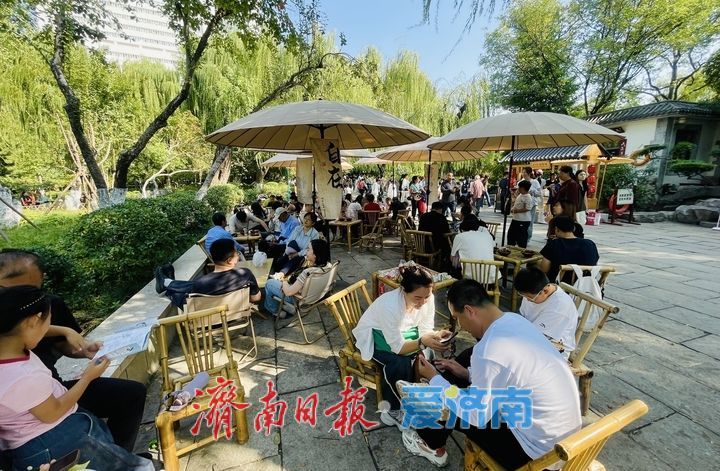 五龙潭亲泉正当时：清泉石上流，大碗茶飘香
