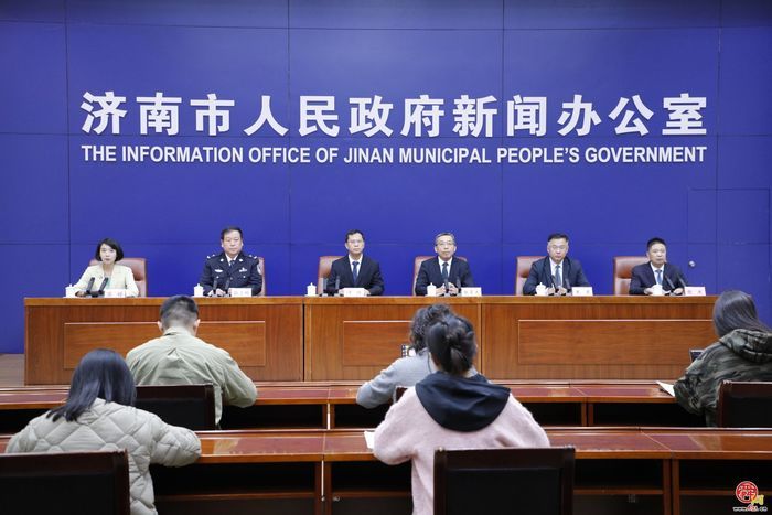 2024济南（泉城）马拉松，共计3万人参赛，其中参赛者年龄最大87岁！