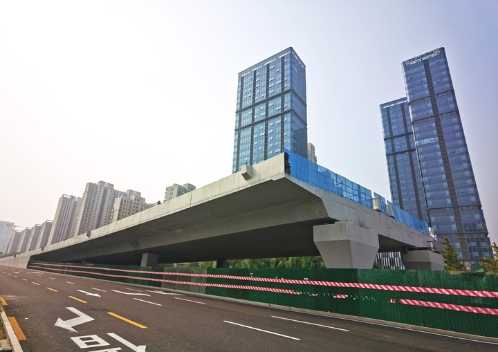 腊山河西路北延工程有序推进