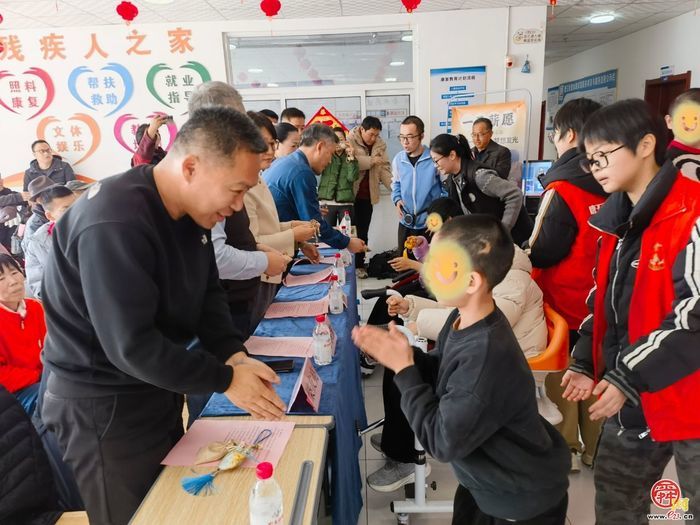 集福泉城暖新春 爱满如康公益行