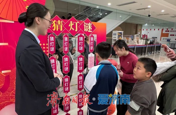 绘扇析谜 雅趣元宵 市科技馆开展元宵节主题活动