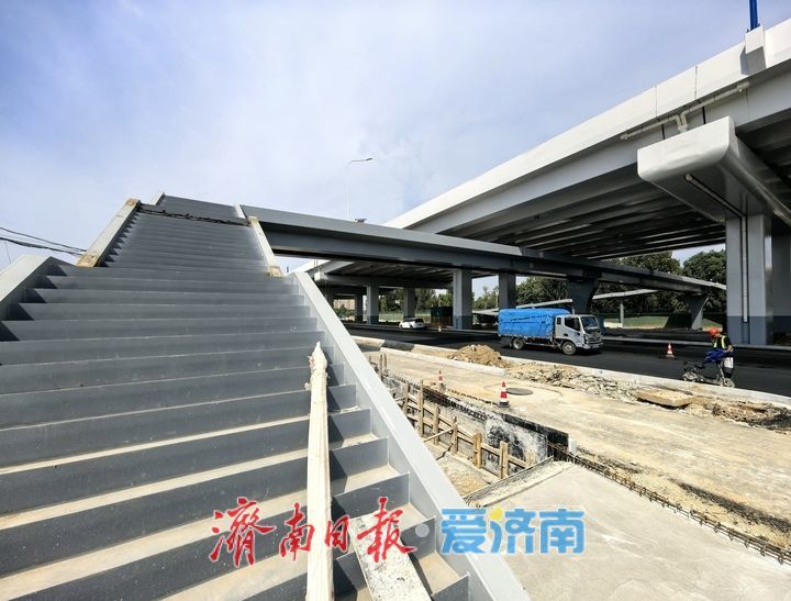 项目强省会｜隔音声屏障、交通标识牌陆续安装，济南工业北路快速路东延全速冲刺10月通车