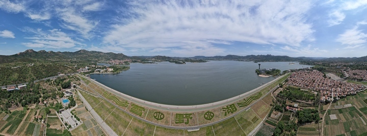 雪野湖夏日湖光映碧天 市民游客乐享清凉时光