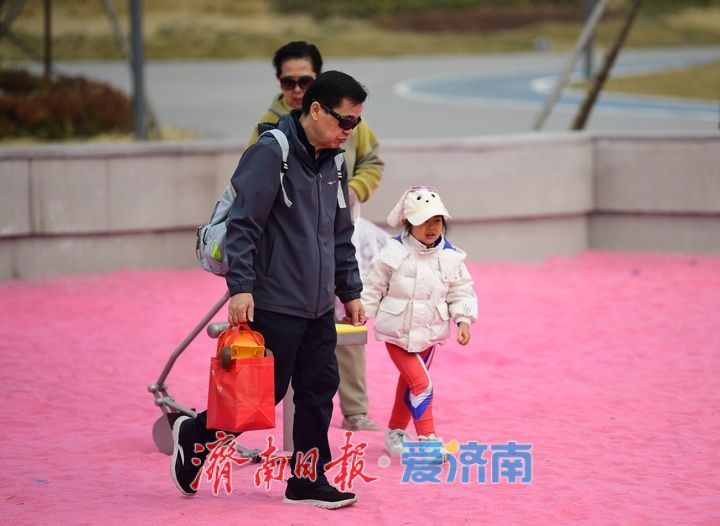 黄河畔新添遛娃踏春好去处 济南丁太鲁绿带公园“吸睛”