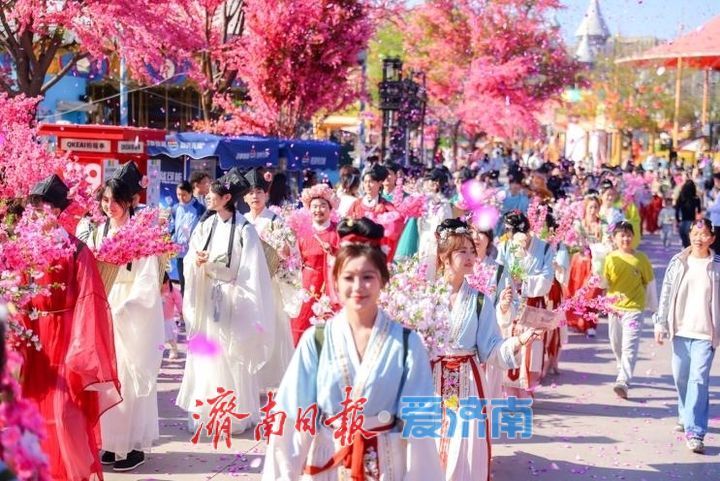 “五一”假期全市30家重点旅游景区累计接待游客395.78万人次