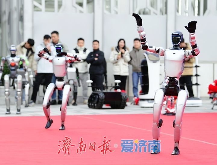 中国北方地区首家机器人6S中心落户济南汉峪金谷