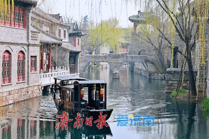 一年四季 泉在济南丨舟行碧波上 人在画中游 明水古城春日泛舟引客来