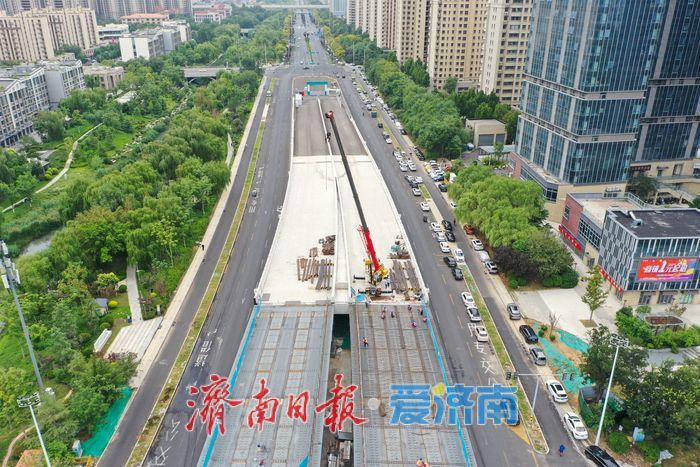 济南腊山河西路北延工程取得关键进展 超大承台浇筑完成