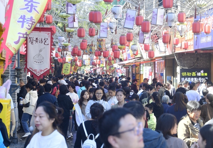等你来嗨！济南美食街区火爆国庆假期