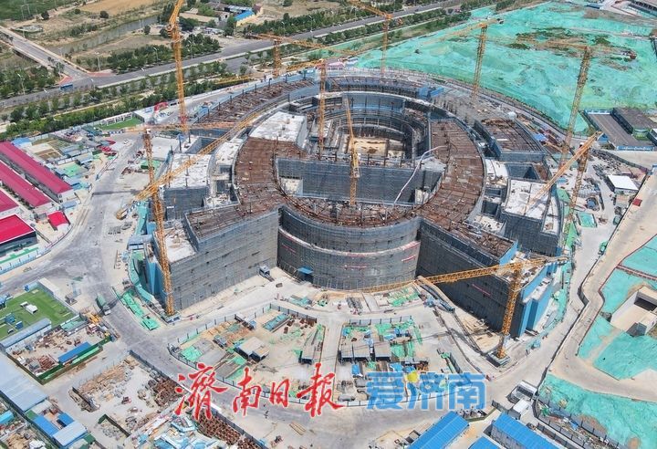 济南黄河体育中心项目新进展 专业足球场项目外部轮廓完整呈现