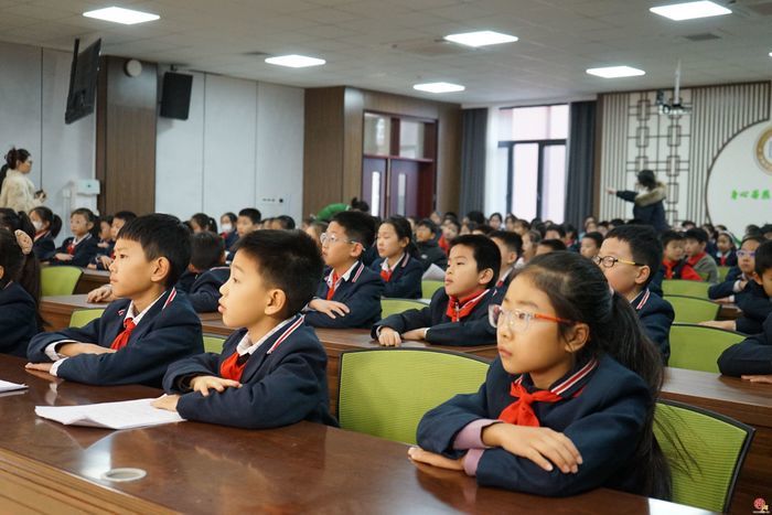 宪法之光点亮童年 法治种子播撒心田——济南市历下区玖玺小学开展宪法日教育活动