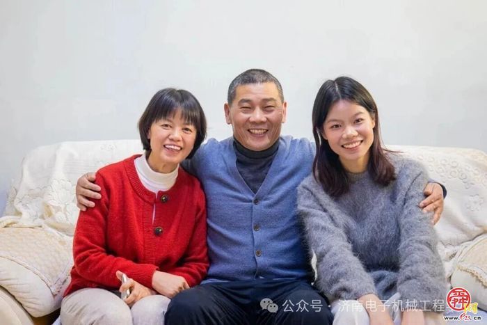 以初心守家风 用大爱暖泉城丨济南电子机械工程学校黄建新、张桂艳老师家庭光荣上榜！
