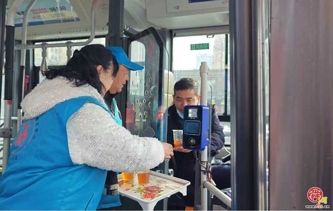 从3人到360人！“房泽安热线”：八年初心如磐，志愿薪火相传