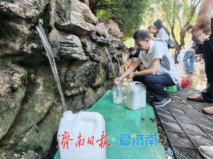 一年四季 泉在济南丨品泉水解清凉