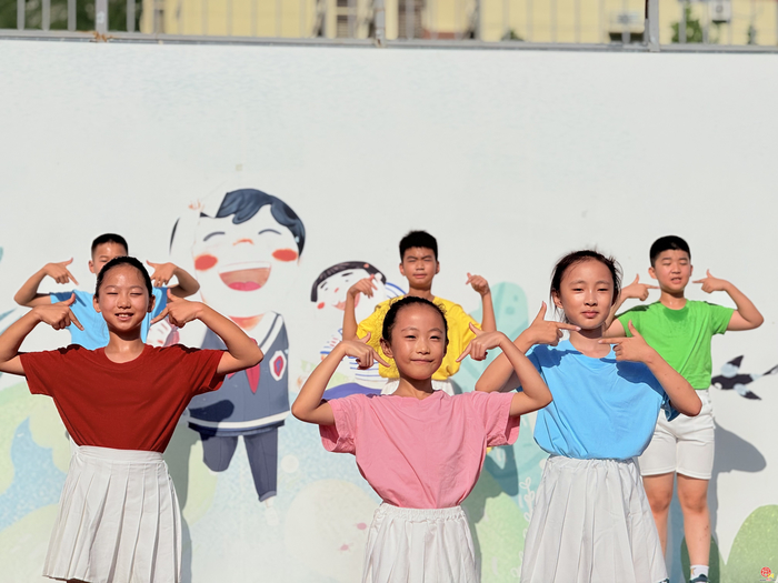 济南市市中区泉泽小学“传承红色精神，树立人生榜样”开学典礼