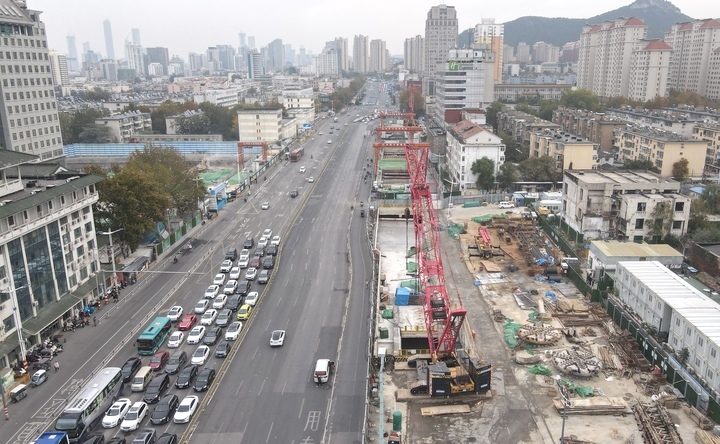 项目强省会｜济南轨交4号线山师东路站主体结构封顶