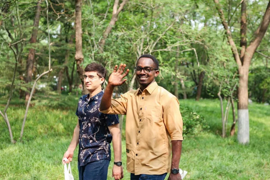 “泉”在济南过暑假 