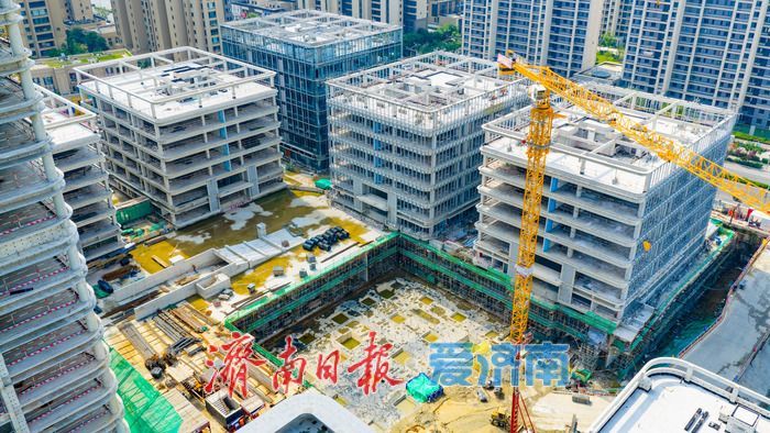 高低错落商务集群落地城北 白金广场勾勒城市全新轮廓