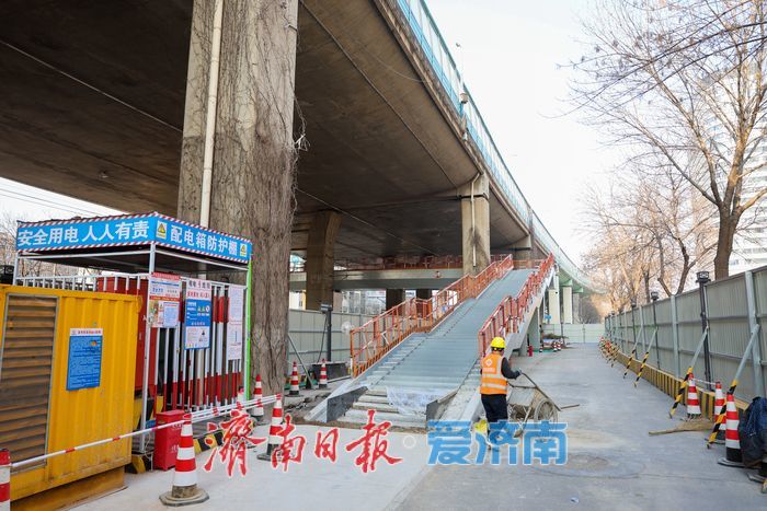 项目强省会｜全福立交桥西侧将新添一座人行天桥 现已完成主桥吊装