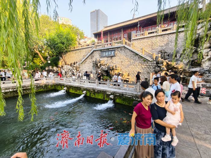 一年四季 泉在济南丨泉涌势头强劲！趵突泉、黑虎泉水位同比显著抬升