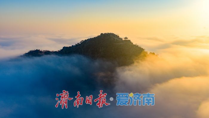 一年四季 泉在济南丨云海奔腾薄雾缥缈，华山之巅如临仙境