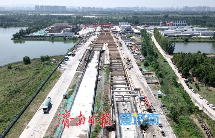 项目强省会｜济南黄岗路黄河隧道工程北岸明挖隧道段完成封底施工