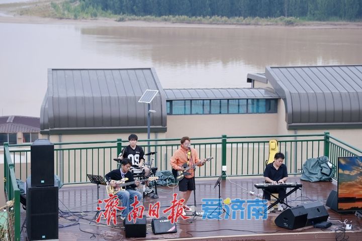 黄河转角风光秀 乡村文旅气象新