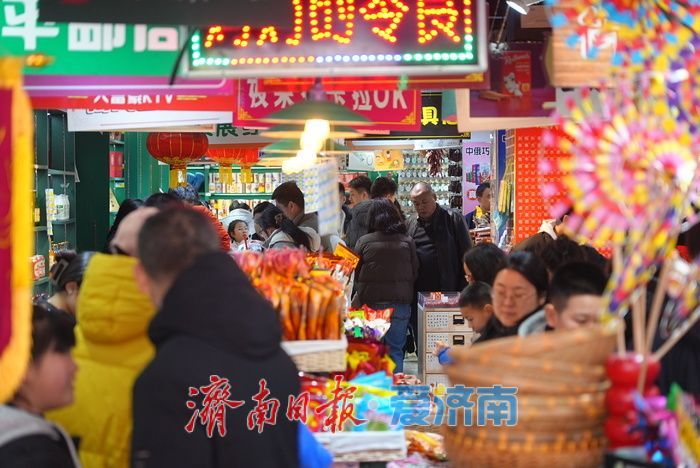 “泉”在济南过大年丨烟火年味浓！济南芙蓉街客流持续攀升