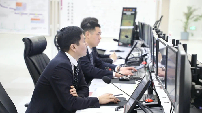 济南轨道交通全力迎战大风恶劣天气，24小时监控设备设施运行状态