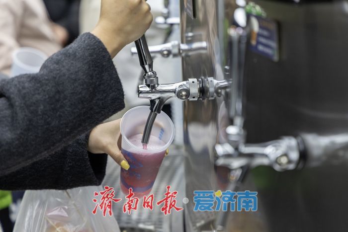 一年四季 泉在济南丨气温回暖烟火升腾，新潮业态点亮泉城夜生活