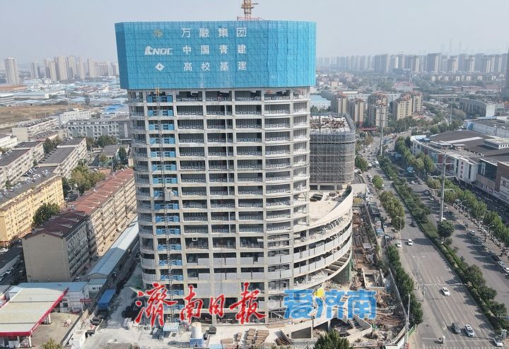 项目强省会｜项目建设加速成型，济泺路万融广场主体结构完工