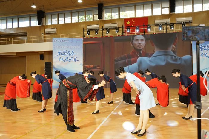 济南旅游学校举办“礼赞青春 仪展风采”礼仪文化节