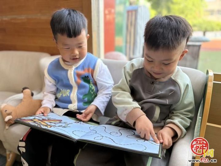 “书”心童梦  “阅”见美好——济南市天桥区幼教中心实验幼儿园全民阅读活动周活动