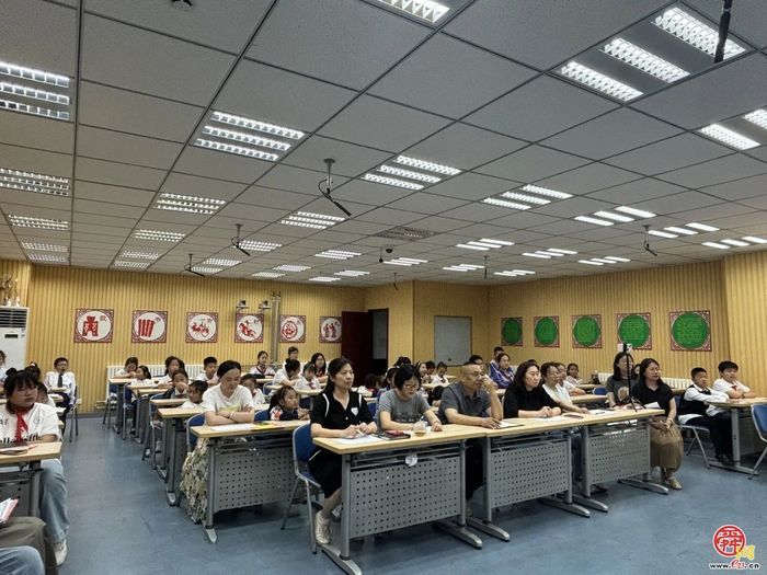 品味书香 阅读悦乐 ——济南市北苑小学开展第十届阅读节活动