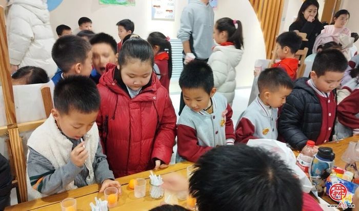 校园变乐园  济南高新区东城逸家小学举办科技游园会