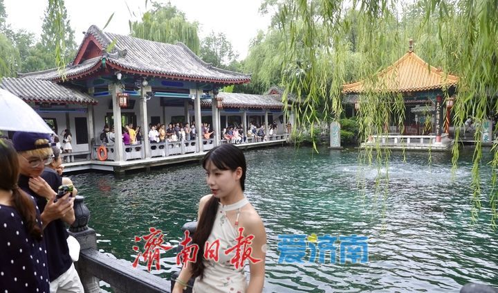 雨润泉城 趵突泉喷涌欢畅“水涌若轮”