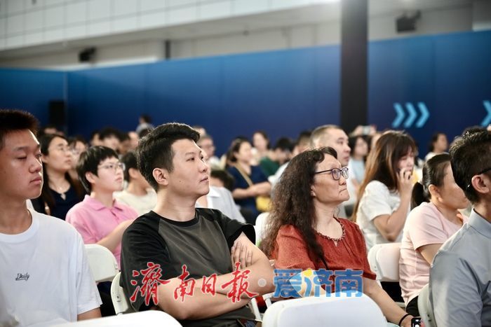 高清大图来了！济南第十届中考志愿填报服务会启幕