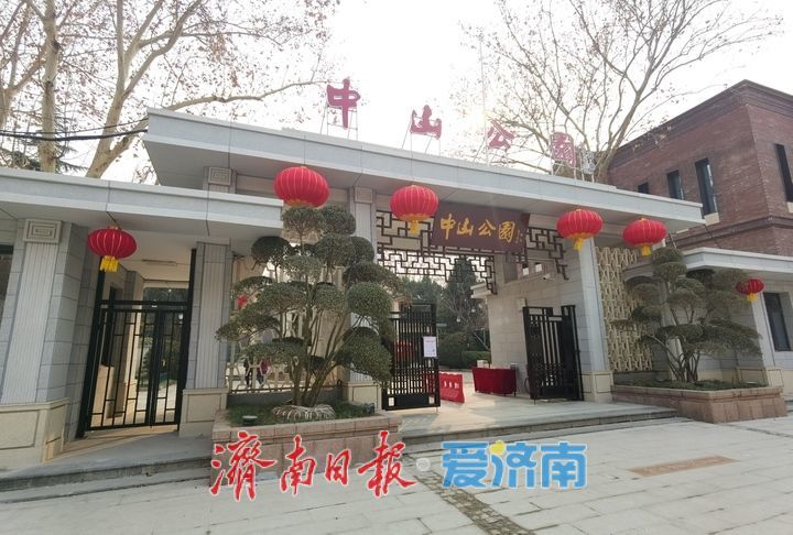 泉城年味气氛组已就位，是“蛇”候过年啦！