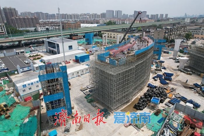 多墩柱浇筑完成，工业北路这处立体交通枢纽施工正酣
